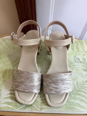 Rockport Neutral Textured Strap Block Heel Sandals